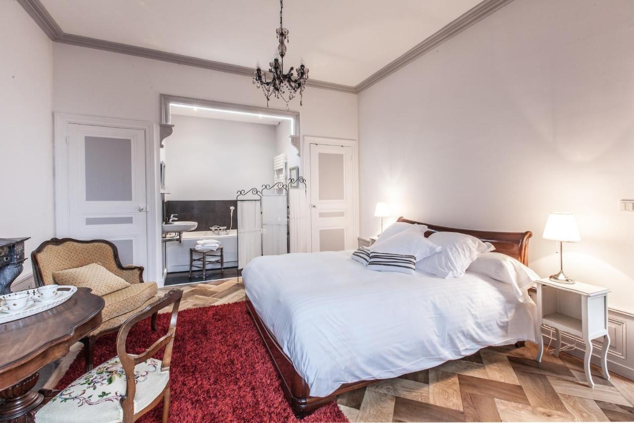 Bed and Breakfast Manoir de la Manantie - Les Collectionneurs à Lezoux Chambre photo