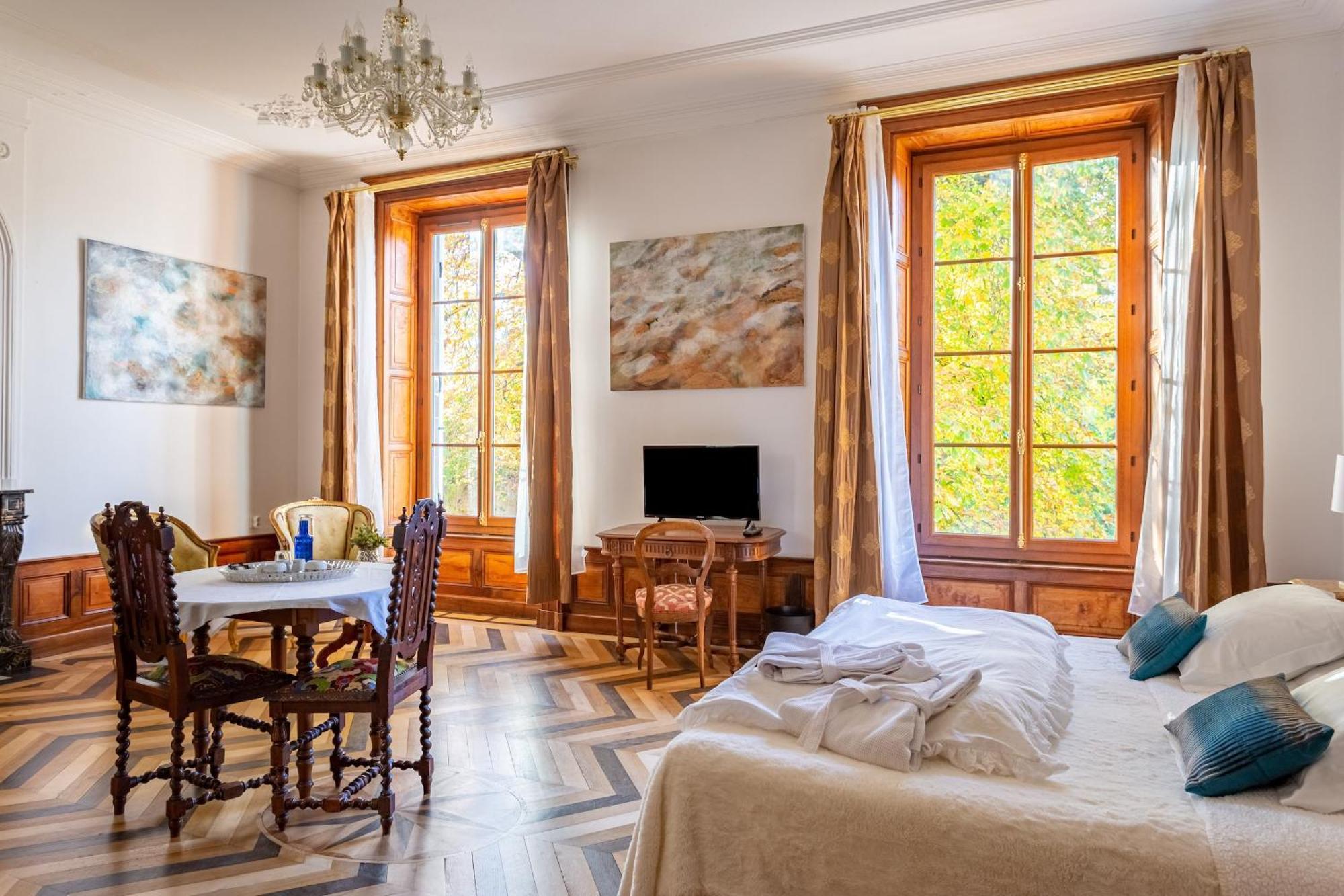 Bed and Breakfast Manoir de la Manantie - Les Collectionneurs à Lezoux Extérieur photo